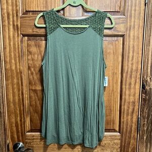 Green Sleeveless Tank Top with Lace Detail and Relaxed Fit- NWT